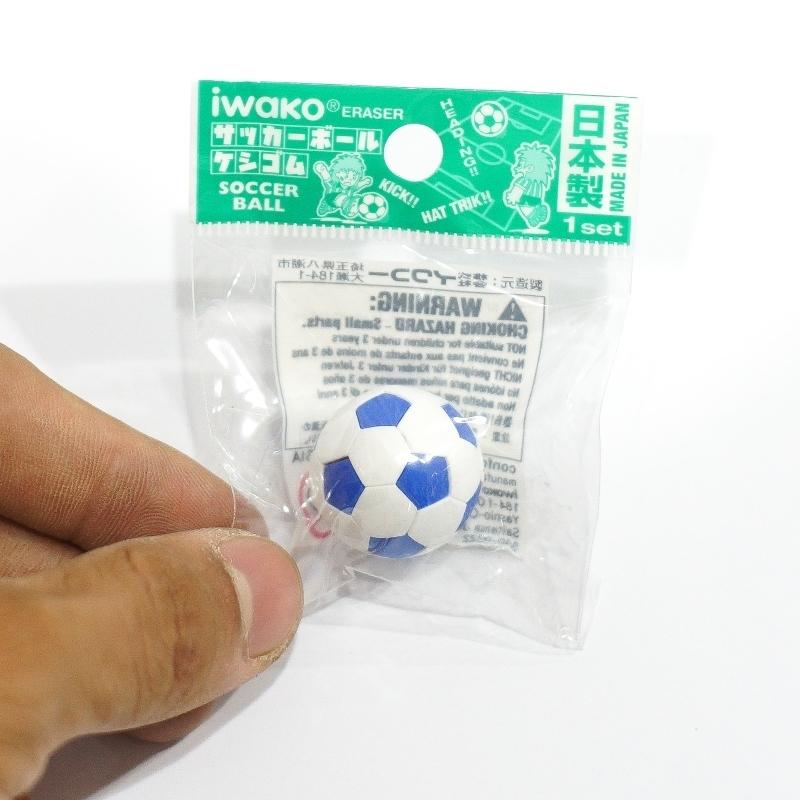 Gôm Tẩy Iwako Hình Bóng Đá (Mẫu Màu Giao Ngẫu Nhiên)