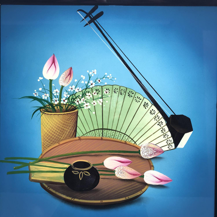 Tranh Sơn Mài Tĩnh Vật - Hoa Sen & Đàn Nhị - 40x40cm