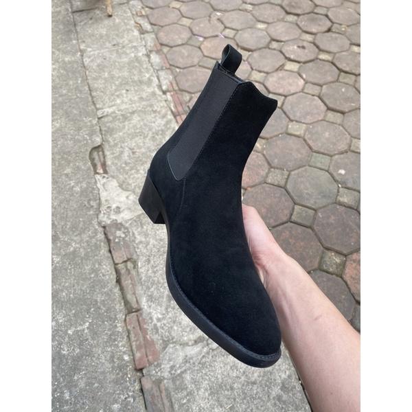 Chelsea Boots Tan da lộn, thích hợp với quần jeans