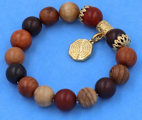 Vòng tay chuỗi hạt Gỗ Đàn Hương 8 màu 12 ly - Vòng tay Bát Quái inox vàng VGDHTMBQHKV12