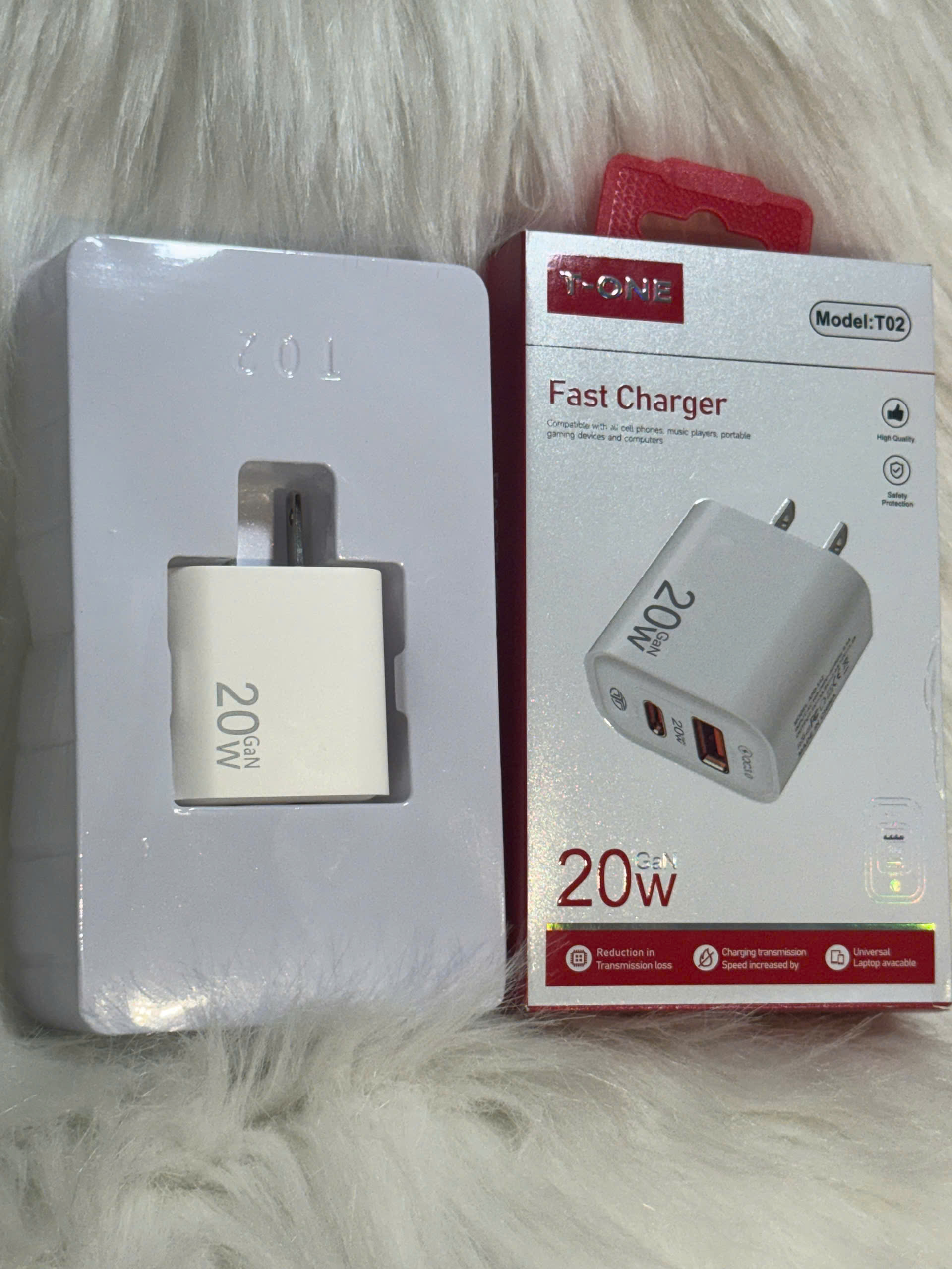 Củ Sạc Nhanh 20W GaN gồm cổng Type-C và USB, Hỗ Trợ QC3.0, Sạc Nhanh, nhỏ gọn, tiện mang theo - Hàng nhập khẩu