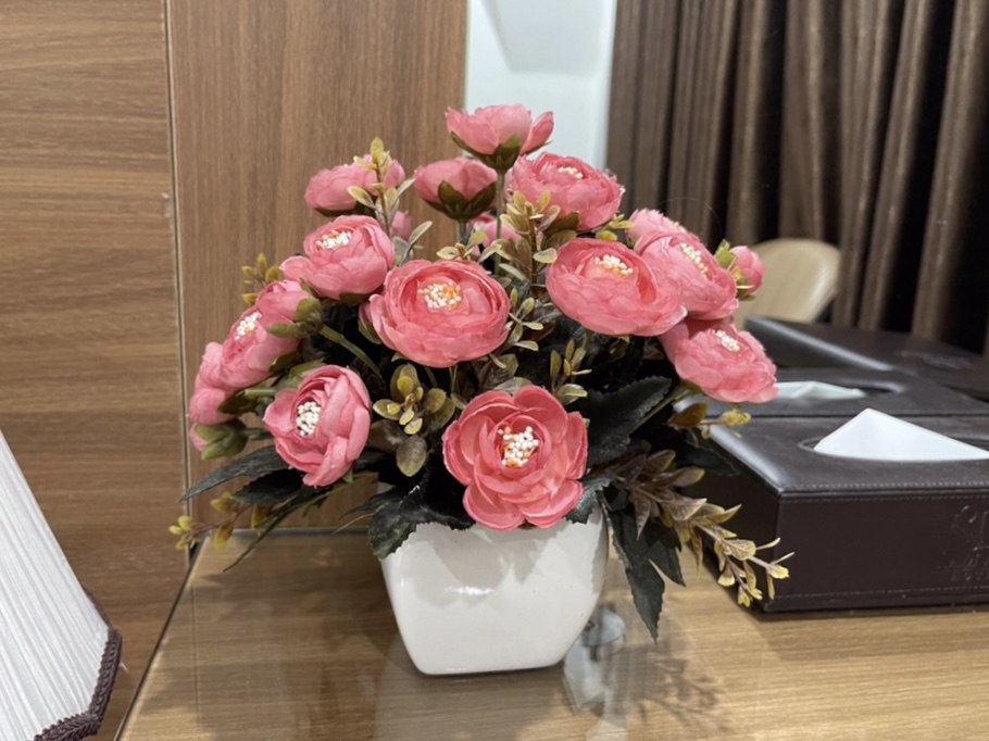 Chậu Cây Giả Trang Trí Nhà Cửa, Văn Phòng Bàn Làm Việc, Chất Liệu Chậu Hoa Bằng Nhựa Kích Thước 5x6x12cm Nặng 70g