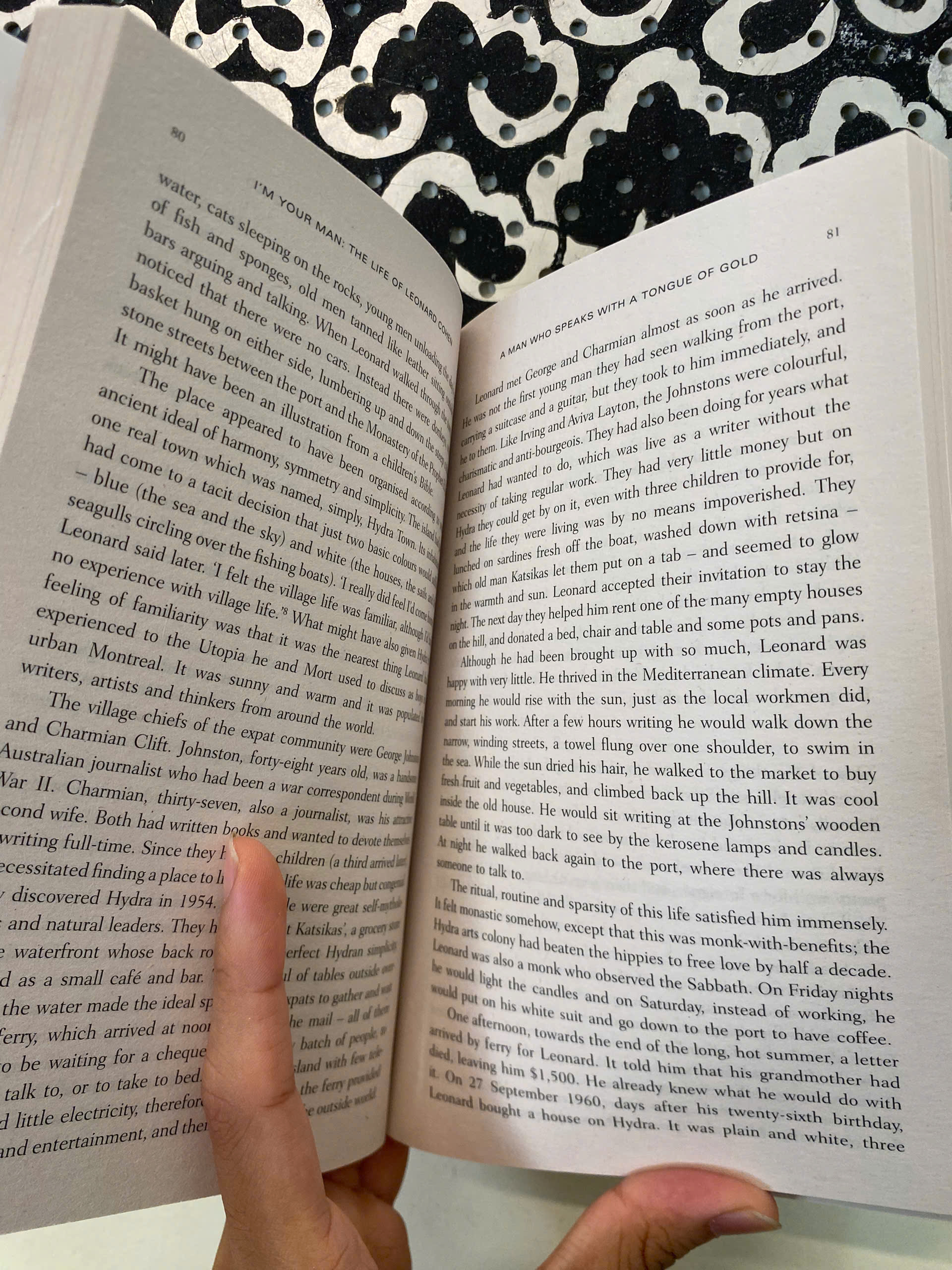 Sách - I'm Your Man: The Life of Leonard Cohen by Sylvie Simmons