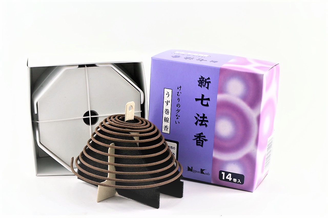 Nhang vòng sạch cao cấp Nhật Bản Shinhichihoukou ít khói mùi thơm gỗ đàn hương 12 giờ 14 vòng hương