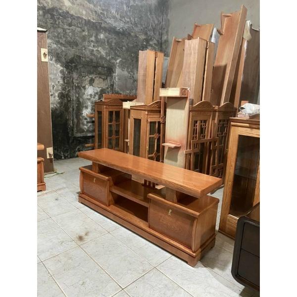 Kệ tivi gỗ sồi sơn 2 màu