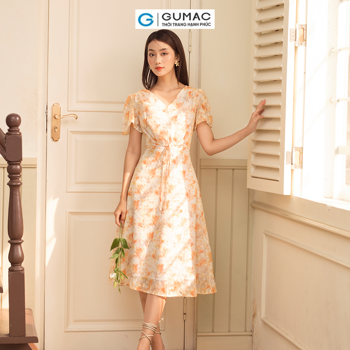 Đầm 2 lớp cổ V hoa thắt nơ eo nữ tính thanh lịch thời trang GUMAC DD06015