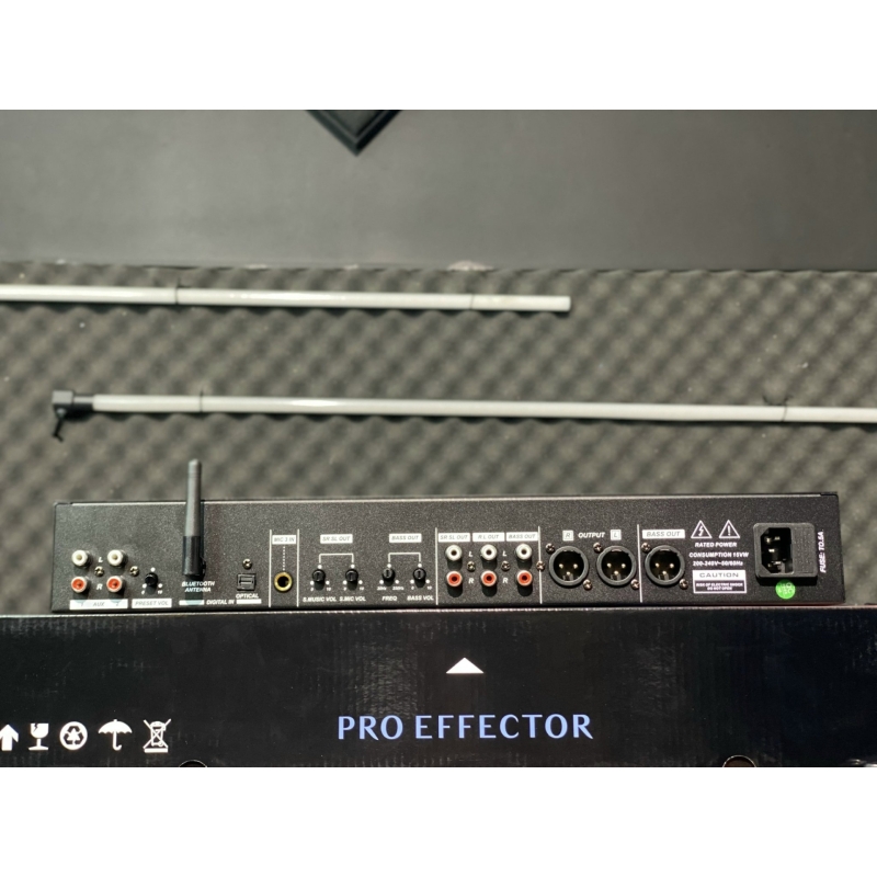 Vang Cơ Karaoke MTMAX FX90 Plus RV - 3 Chế Độ Effect Tiện Lợi Điểm nổi bật của Vang Cơ FX90 là chế độ reverb mới, giúp xử lý giọng hát trở nên ngọt ngào và luyến láy hơn, mang lại cảm giác chân thực cho người dùng khi sử dụng HÀNG CHÍNH HÃNG