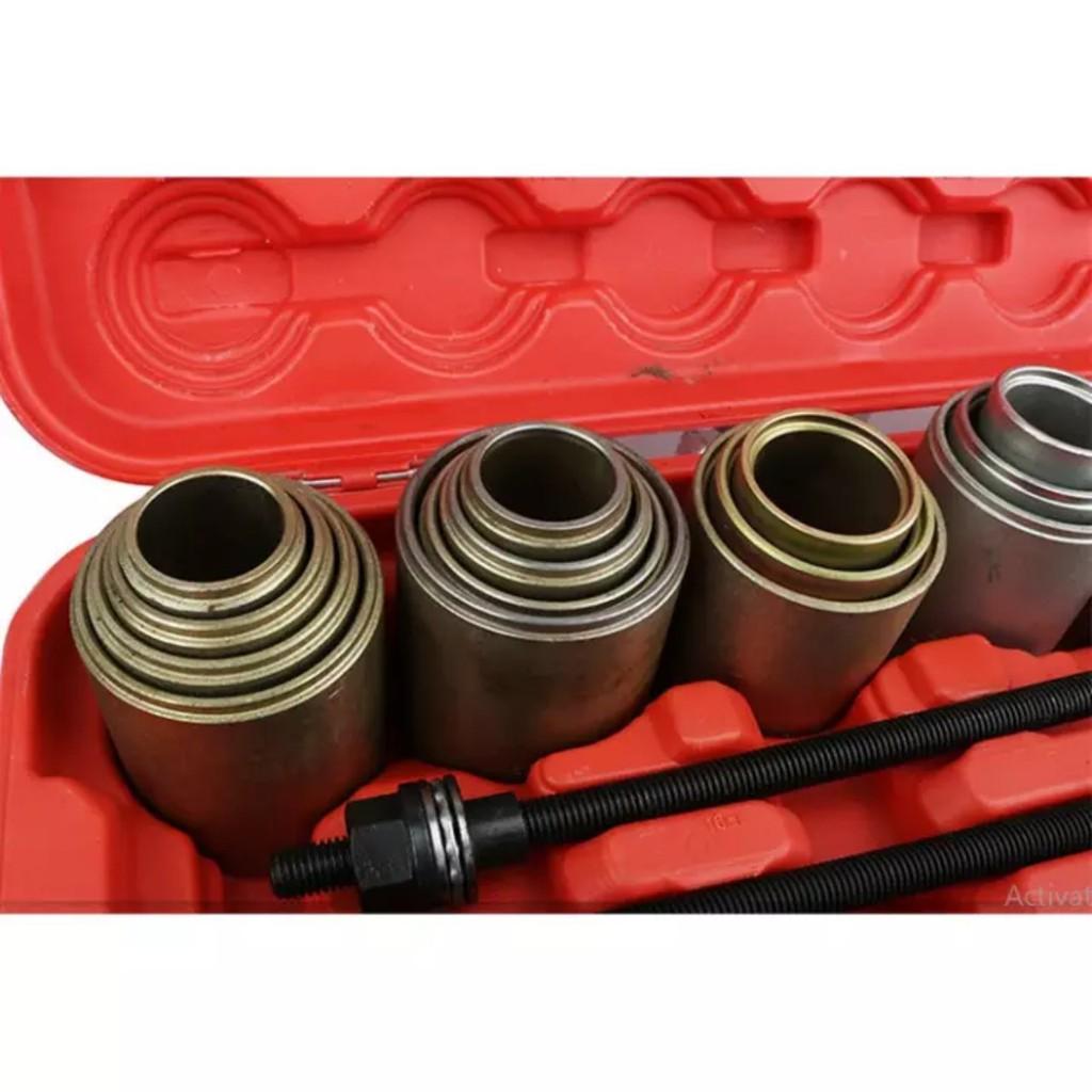 Vam tháo cao su càng A của ô tô