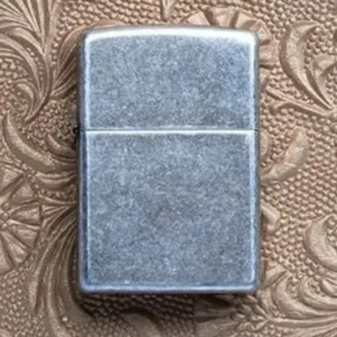 Bật lửa Zippo Antique Silver Plate - Dòng Mạ Bạc Giả Cổ Chính Hãng Mỹ, Vỏ Đồng Thau Bền Bỉ, Phong Cách Retro Độc Đáo