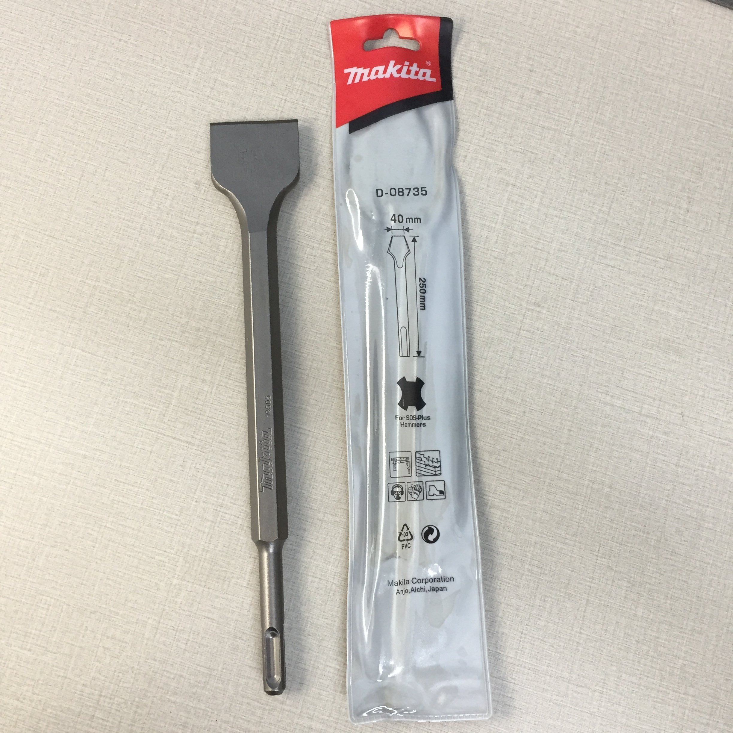 Mũi dẹp đục bê tông chuôi gài SDS Plus 40x250mm Makita
