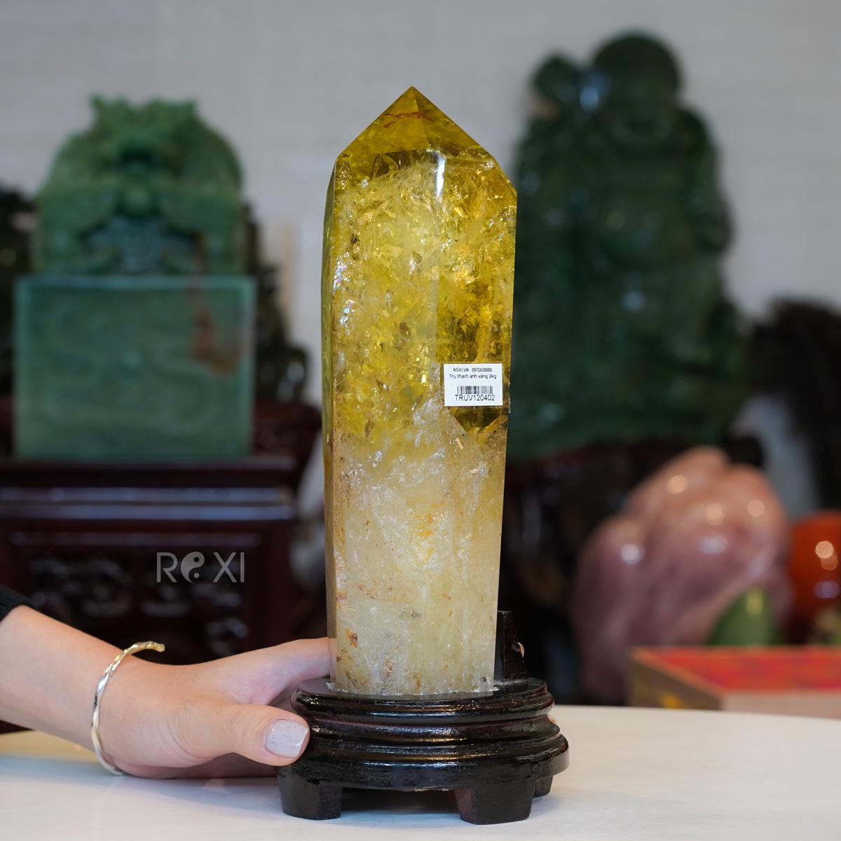 Trụ Đá Thạch Anh vàng 2kg - cao 27cm