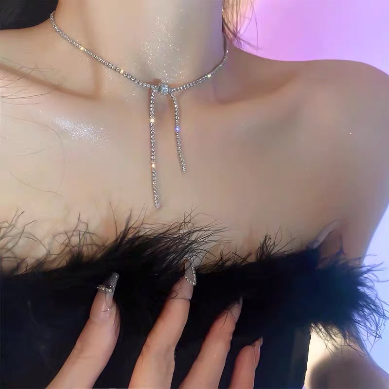 Vòng cổ chocker đính đá