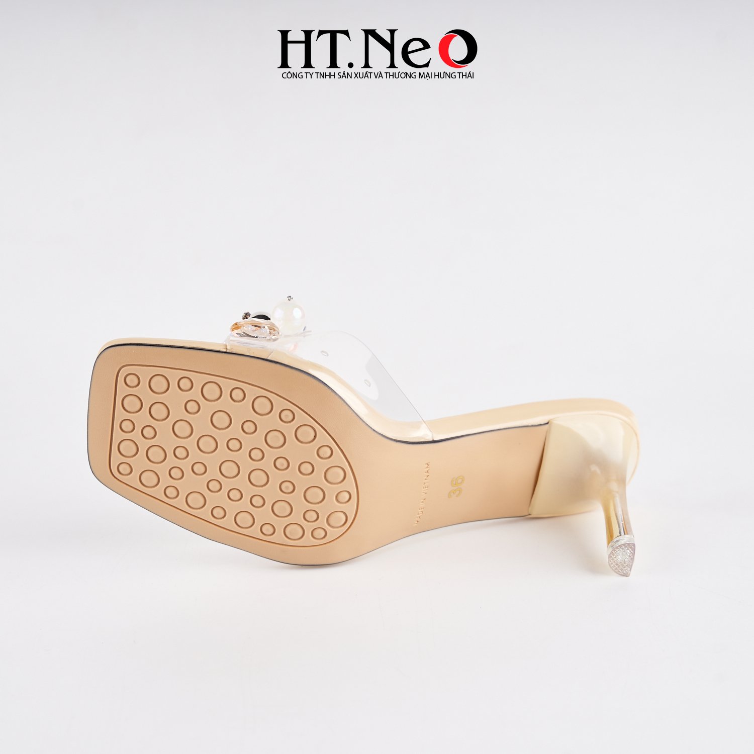 Sandal nữ da SDN170 cao 8p thiết kế trẻ trung, độc đáo với quai dép mica trong suốt đính hoa đá