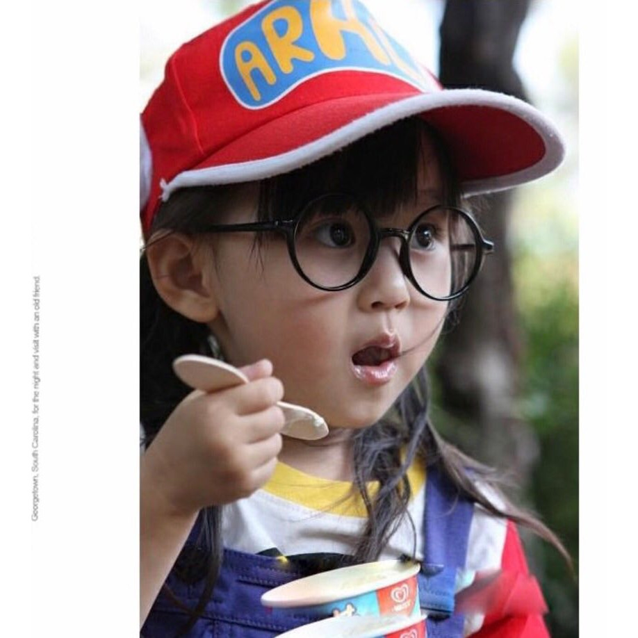 Kính xinh, Gọng Kính cận, Kính giả cận cho bé Mắt tròn xoe ngố Nobita + tặng tuavit Kính Xinh mini