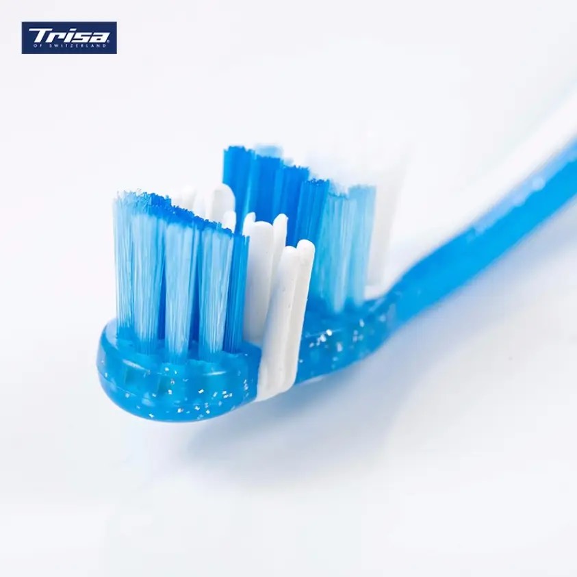 Bàn Chải Đánh Răng Trisa Perfect White