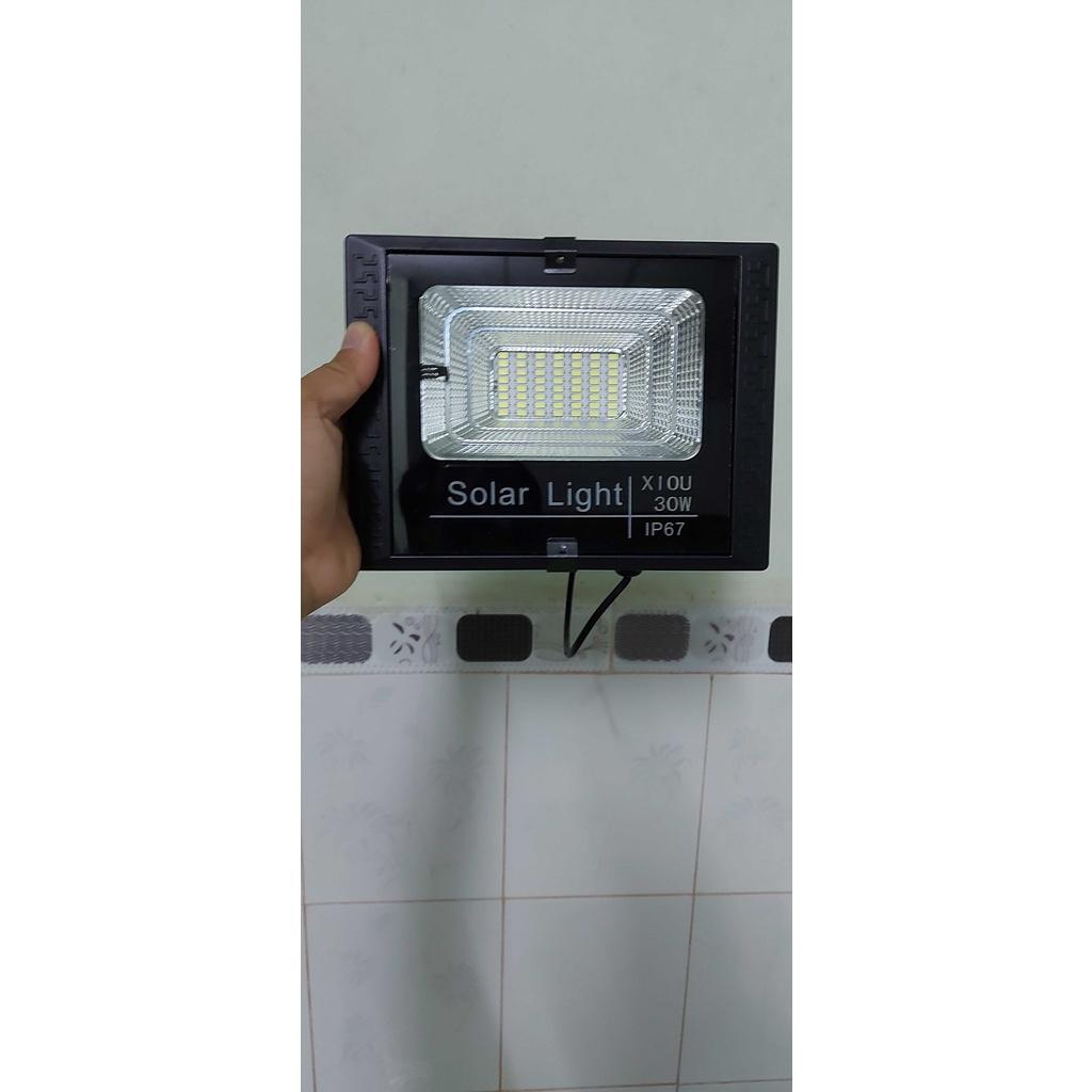 ĐÈN PHA NĂNG LƯỢNG MẶT TRỜI XIOU 30W CHÍNH HÃNG - TẤM PIN 350x230X14 MM2 - 56 CHIP LED - CAM KẾT HÀNG CHẤT LƯỢNG CHÍNH H
