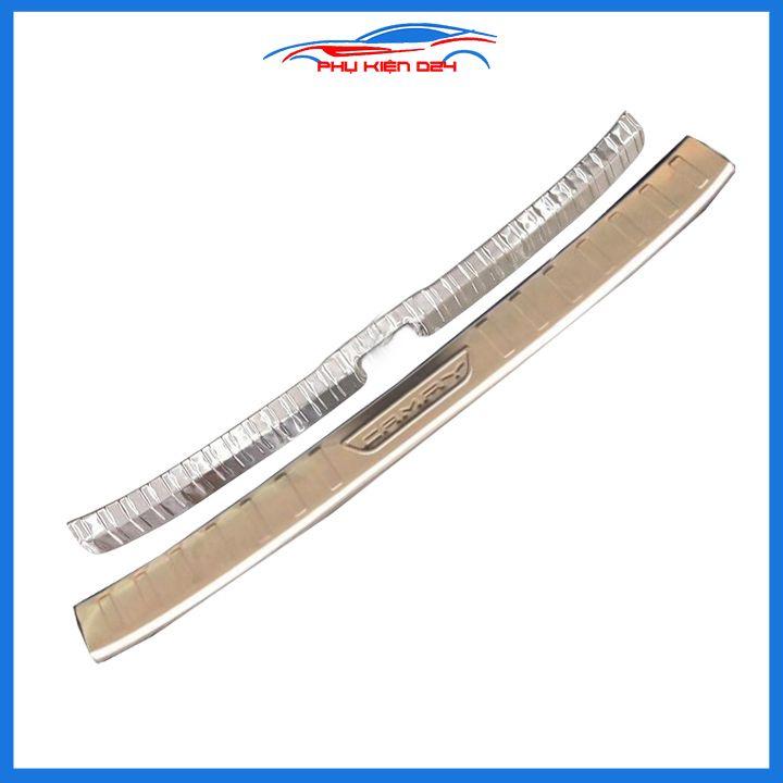Ốp chống trầy cốp Camry 2019-2020-2021-2022 inox sáng bóng bảo vệ xe chống va đập