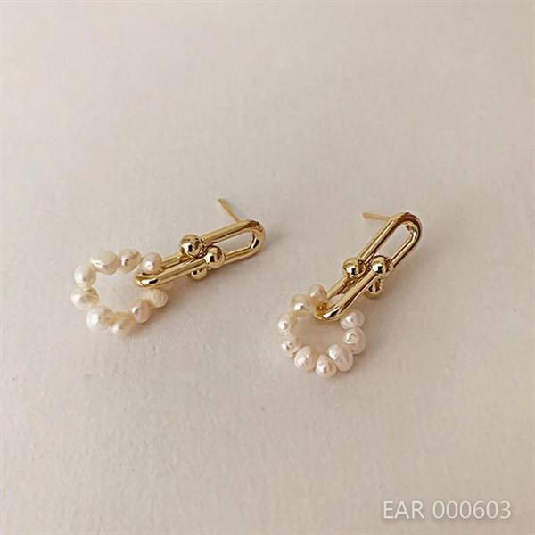 Bông tai vòng hạt trai mini