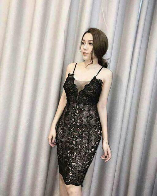 Đầm body 2 dây xẻ ngực phối lưới