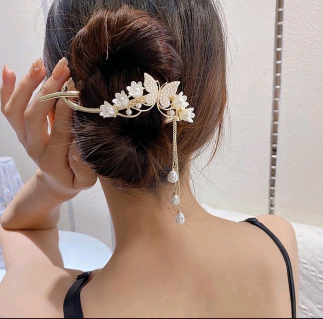 Kẹp Tóc Hình Hoa Phối Tua Rua Đính Ngọc Trai Thời Trang Cho Nữ