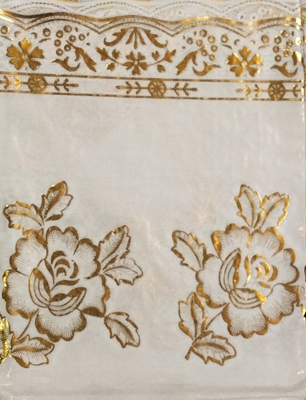 Khăn trải bàn PAULEE WLG-751 hoa văn nhũ vàng (152cm x 228cm)