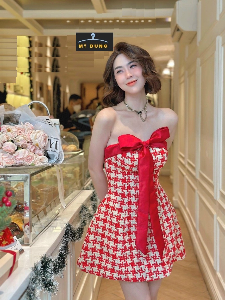 ĐẦM ỐNG SỌC BỐ SỢI CỘT NƠ- KHOE ĐÔI VAI TRẦN, GỢI CẢM- CƯNG XĨU NHA MẤY CHẾ