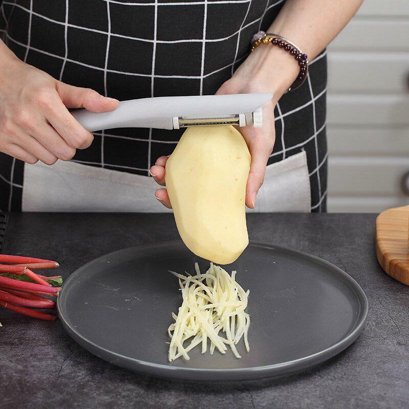 Dụng cụ nạo củ quả có nhiều công dụng
