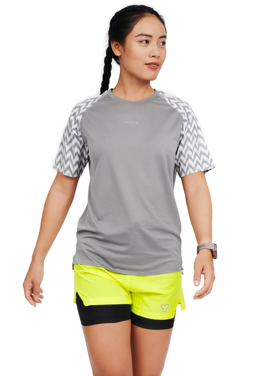 Áo Thun Thể Thao Chạy Bộ Nữ MOTIVE WM Pro Tech T-Shirt - Màu Xám