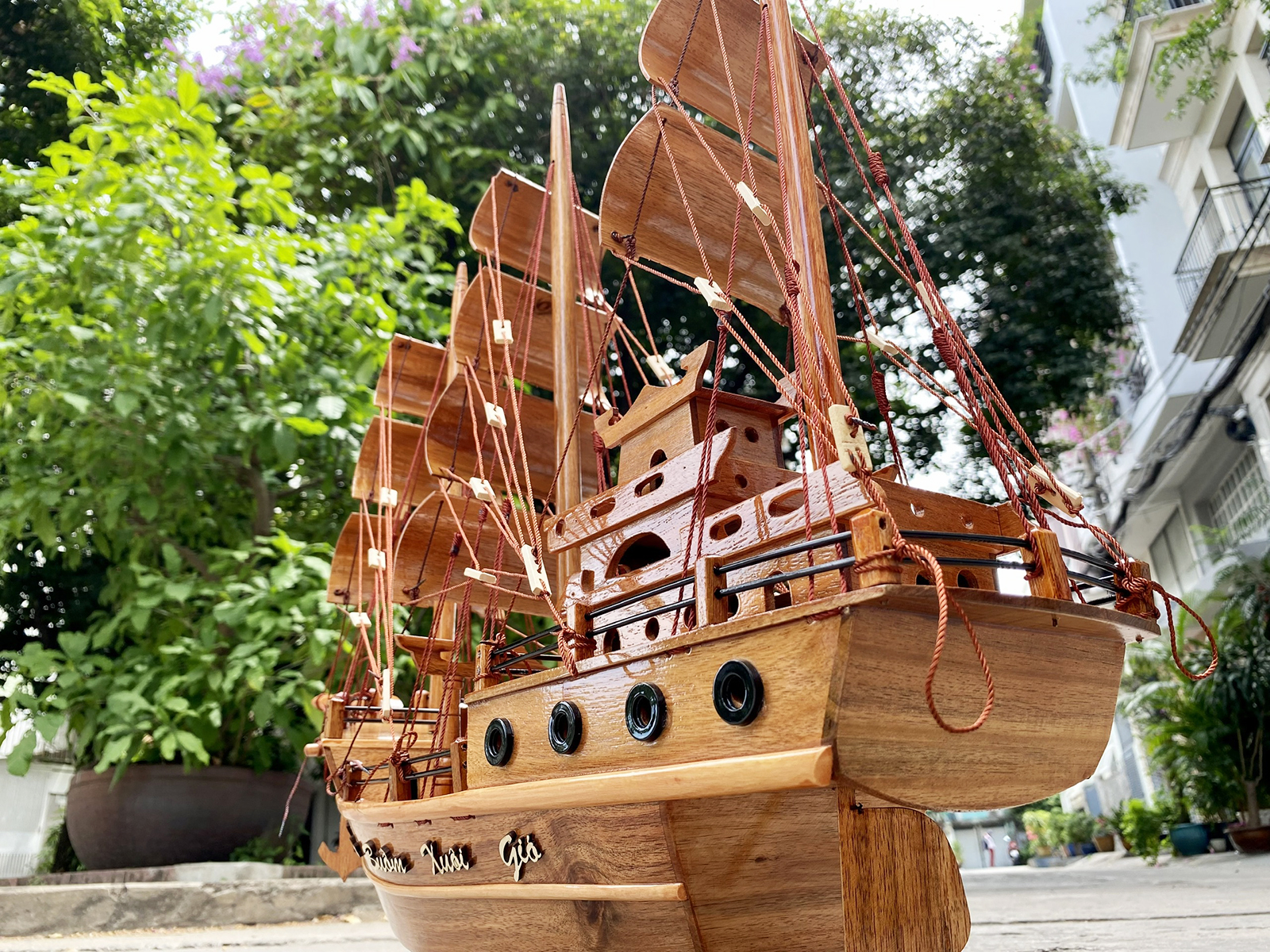 Thuyền gỗ phong thủy tài lộc may mắn, mô hình thuyền buồm trang trí, quà tặng khai trương tân gia