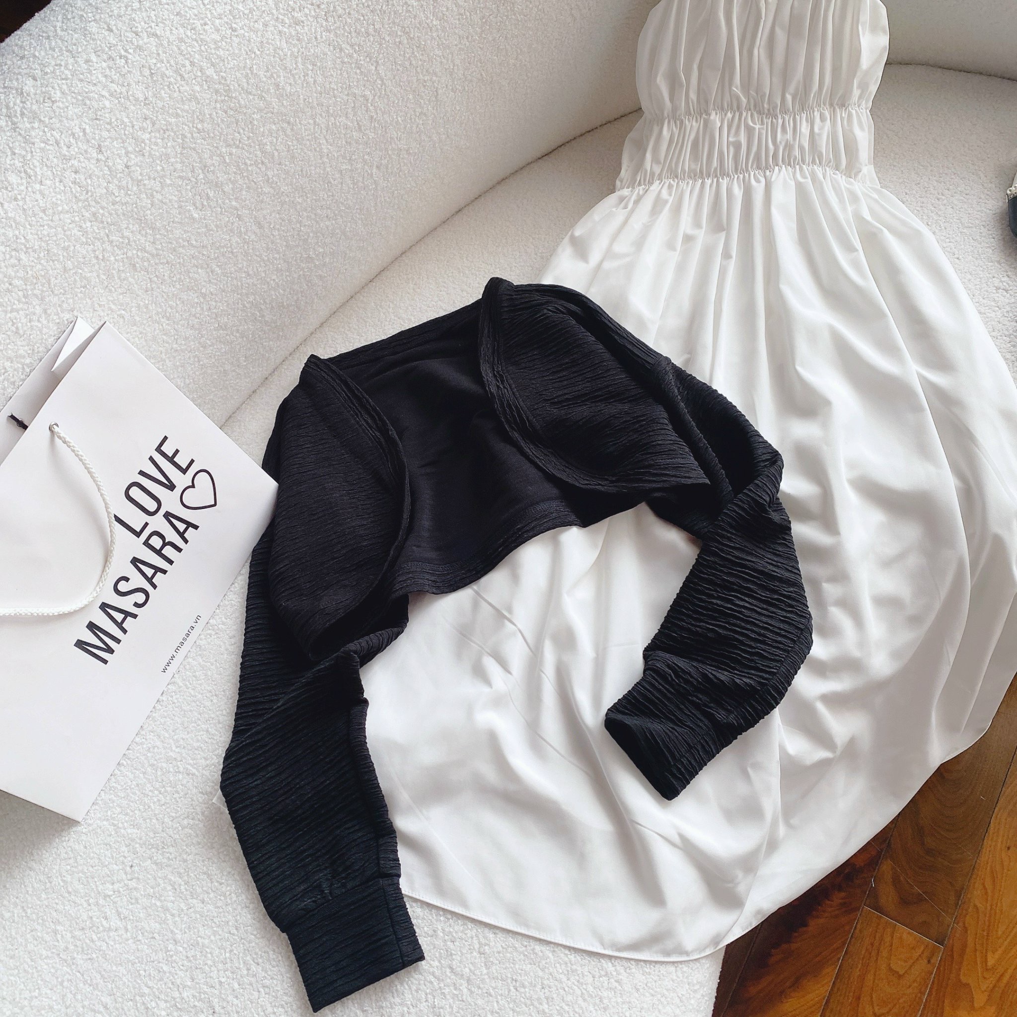 Đầm trắng sat nách maxi kèm khoác ngoài ulzzang