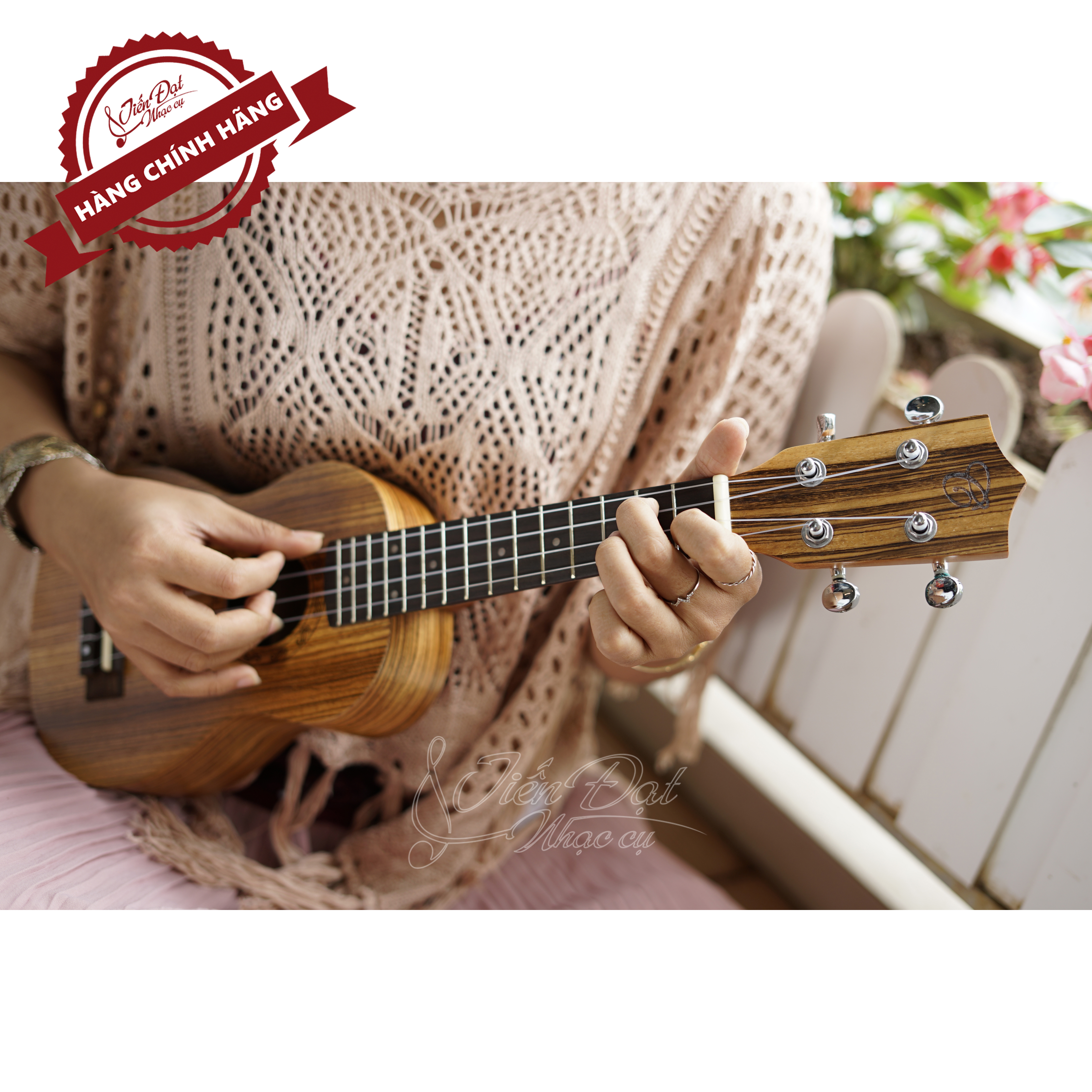 Đàn Ukulele Soprano CHARD U-21B, Mặt Đàn Gỗ Hồng Sắc