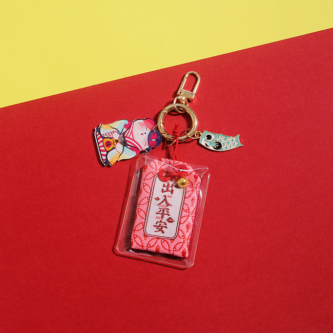 Móc khoá Túi phước Omamori bọc Mèo nhựa Cá chép - MK09 (1 móc, màu ngẫu nhiên)