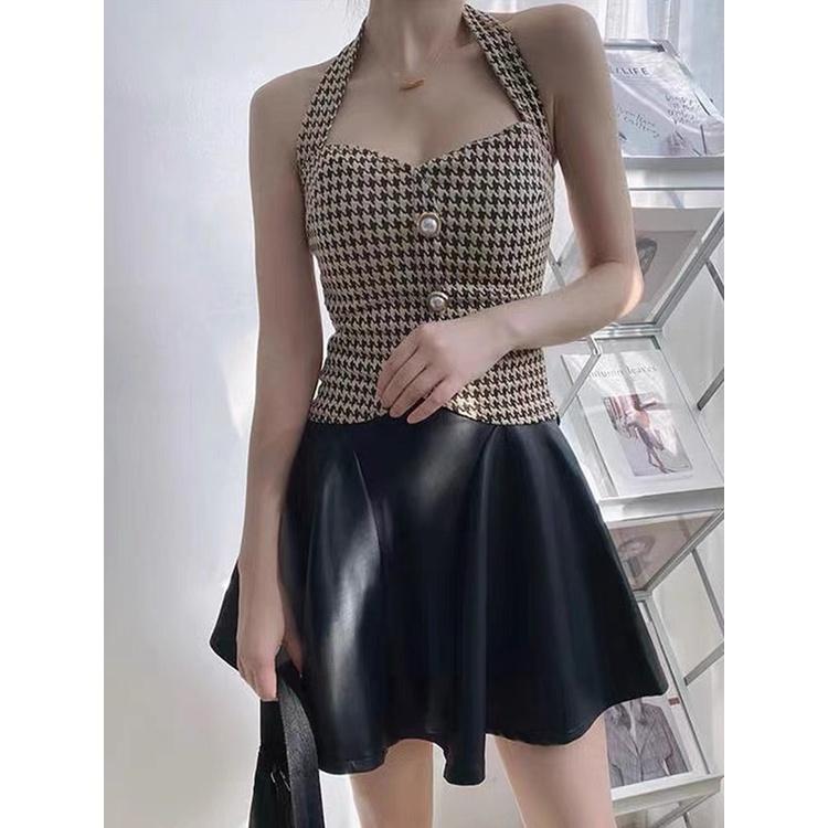 MS542 Áo yếm hoạ tiết hở rốn cúc ngọc