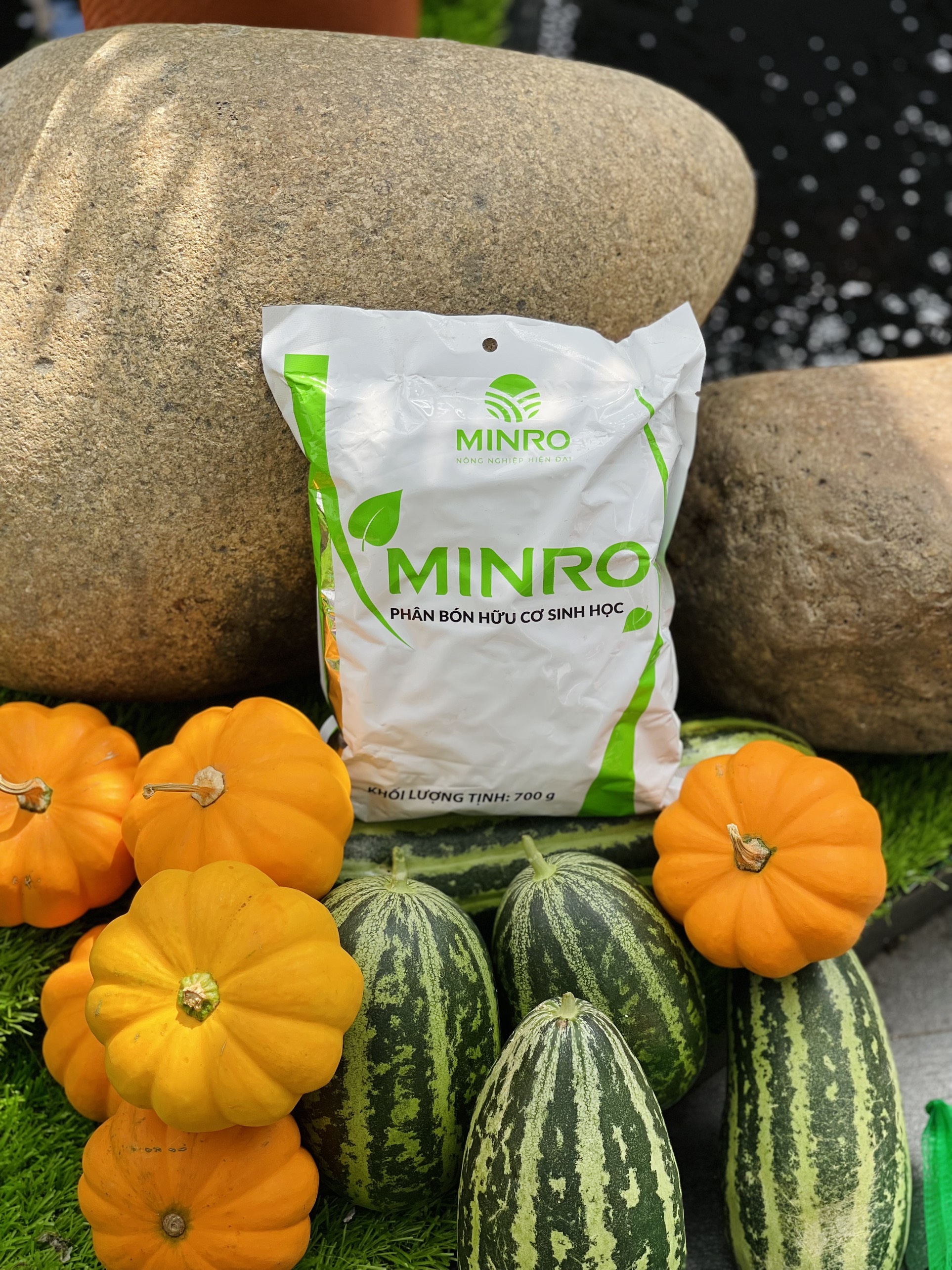 Phân hữu cơ sinh học Minro Hà Lan 700gr