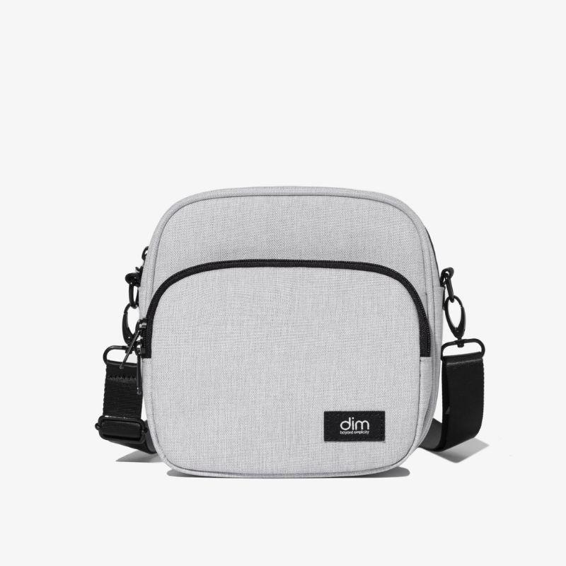 Túi đeo chéo mini trơn dành cho nam màu đen cá tính thiết kế nhỏ gọn tiện lợi khi đi chơi đi du lịch TA076