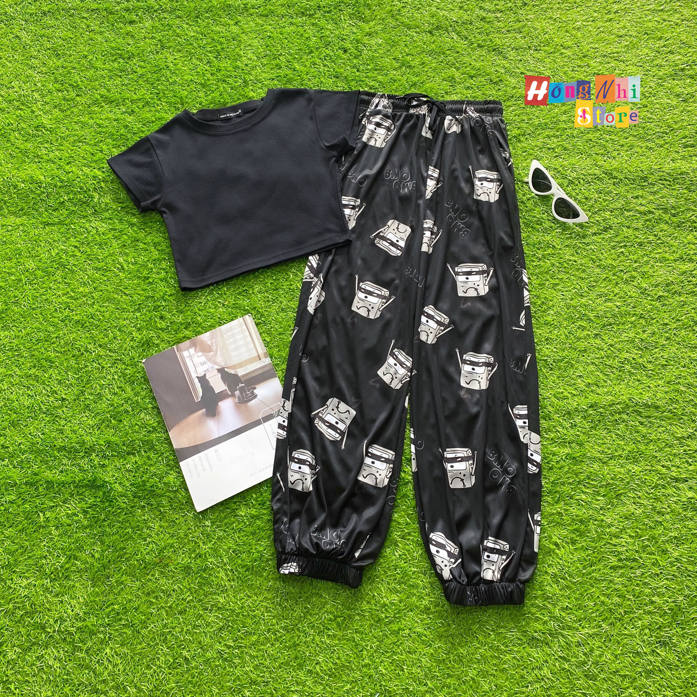 Quần Cartoon Pant V2 Unisex, Quần Hoạt Hình Dài Bo Lai Dáng Rộng - MM