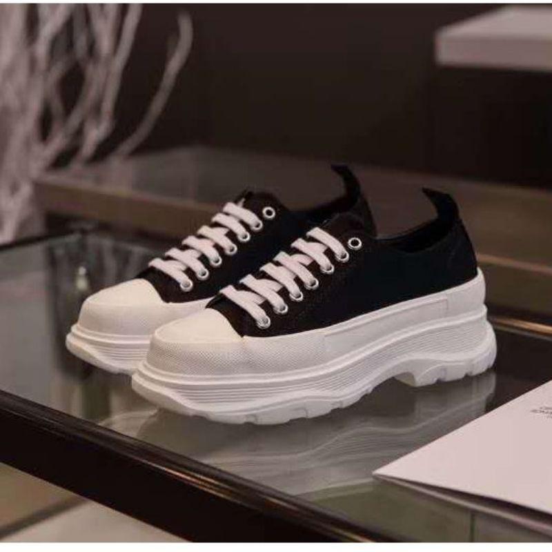 giày sneaker hot trend