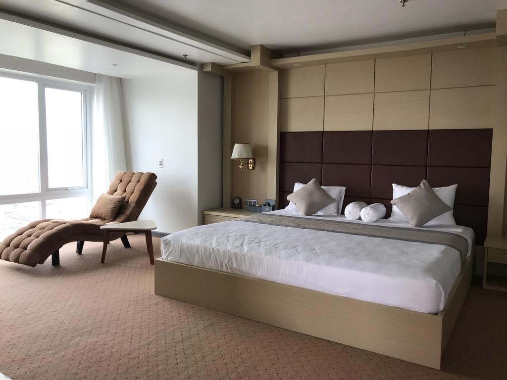 Combo Cần Thơ 3N2Đ: Holiday One Hotel 4* + Xe Đưa Đón Sân Bay Cần Thơ - Tặng Tour Chợ Nổi