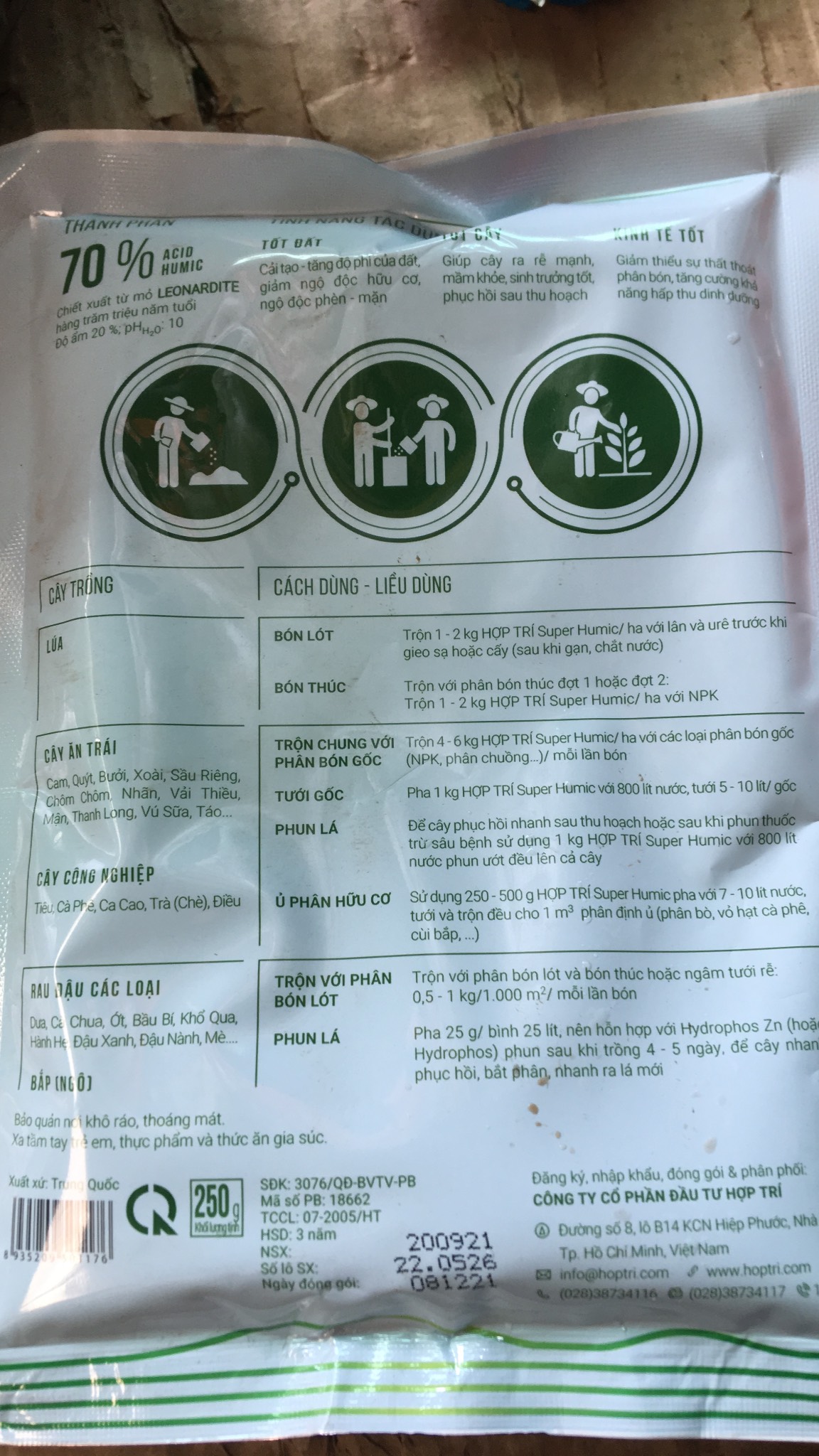 Phân bón Humic HỢP TRÍ SUPER HUMIC ra rễ cực mạnh dạng bột