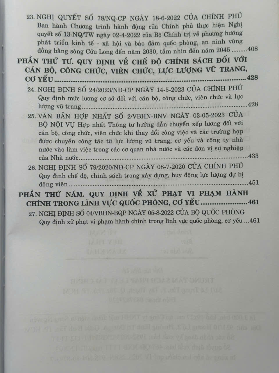 Sách Cẩm Nang Công Tác Quốc Phòng An Ninh Trong Tình Hình Mới Và Những Quy Định Pháp Luật Cần Biết (V2437A)