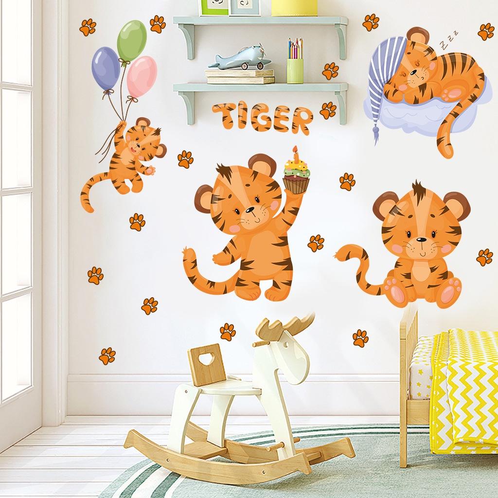 Decal dán tường cho bé trai Tiểu hổ siêu dễ thương - AmyShop