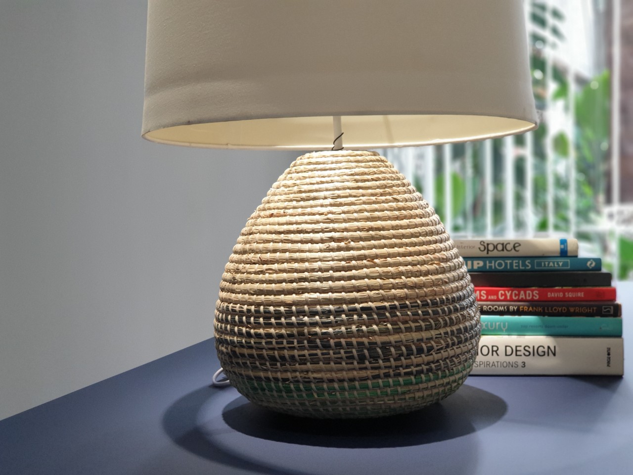 Đèn Trang Trí Bằng Mây Để Bàn Phòng Ngủ COLOR - Đèn Để Bàn Nhập Khẩu Thái Lan - Tặng kèm Bóng Led MPE E27 tiết kiệm điện