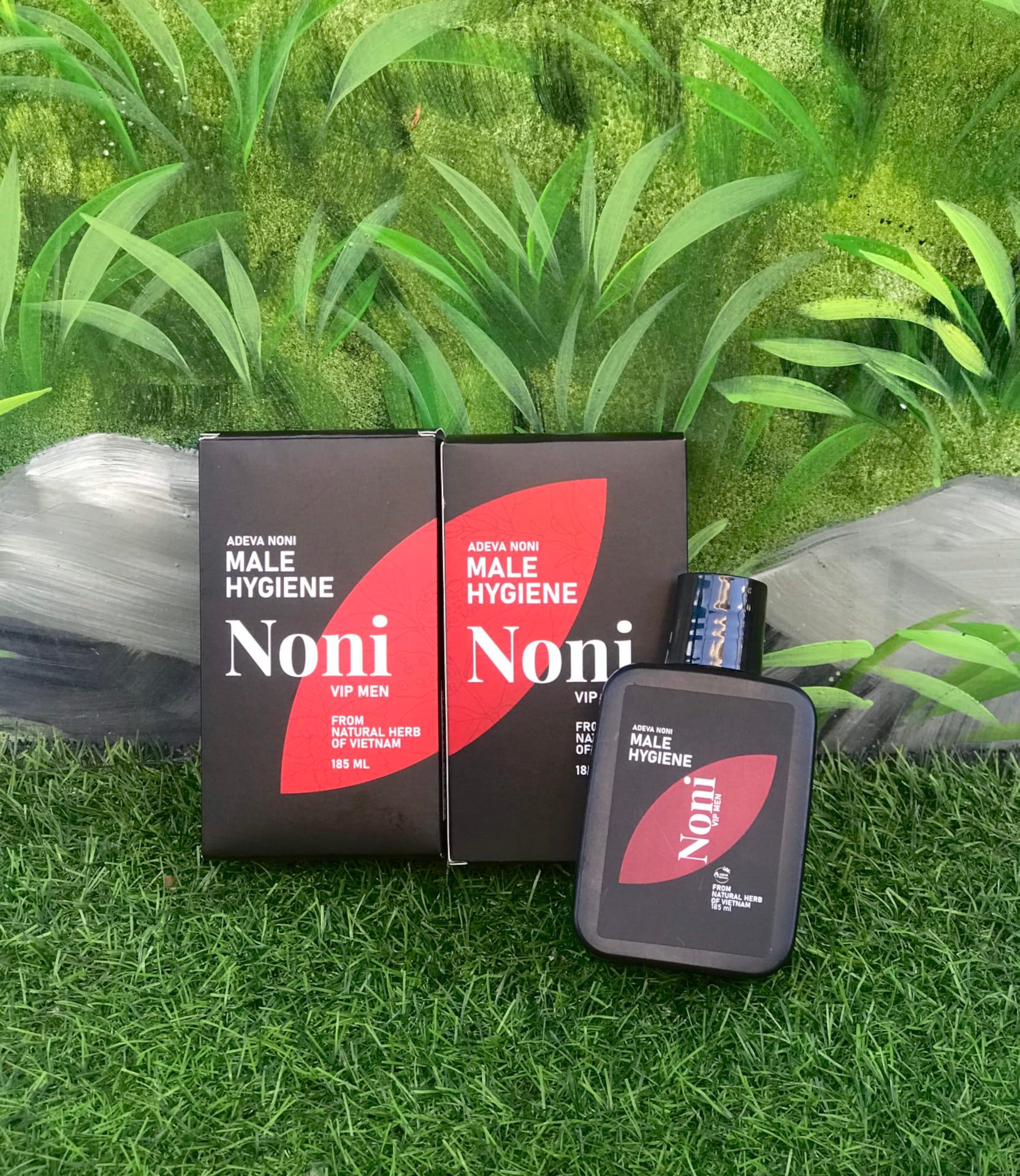 Dung dịch vệ sinh nam Noni VIP Men - 185ml - Tinh dầu đàn hương sang trọng và nam tính, chất tạo bọt dịu nhẹ hostapon nguồn gốc dầu dừa, thành phần từ thảo dược tự nhiên an toàn và lành tính cho mọi lứa tuổi