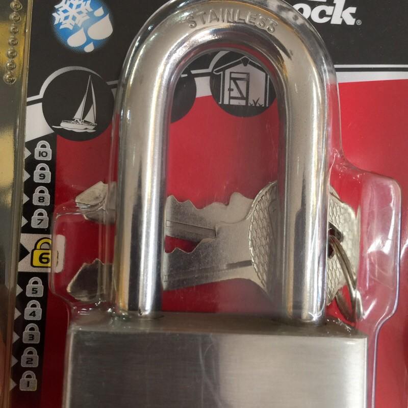 Ổ khóa thép Master Lock 2350 EURDLH rộng 50mm càng dài 51mm