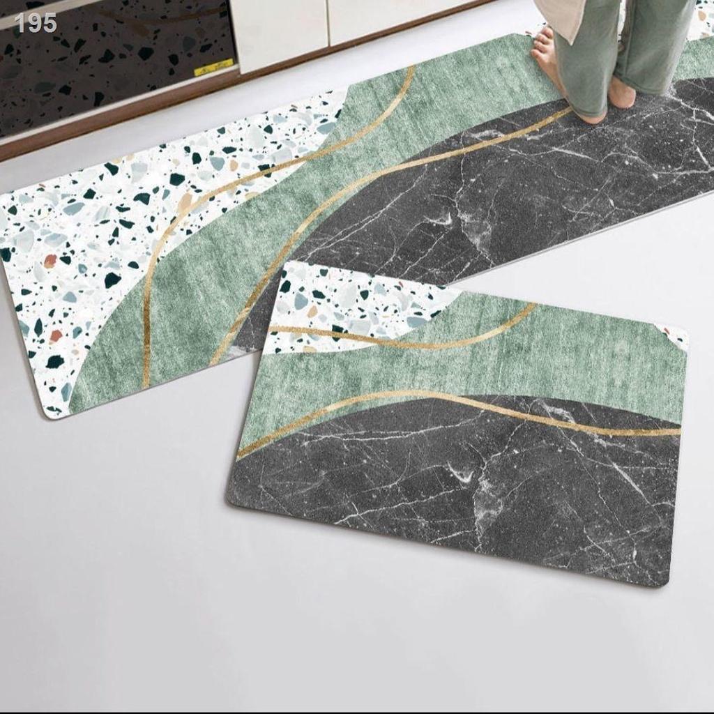 Thảm trải sàn nhà bếp gia đình có thể lau và dùng một lần