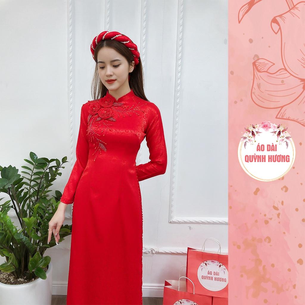 Áo dài truyền thống, áo gấm tơ 4 tà màu đỏ đính hoa thủ công