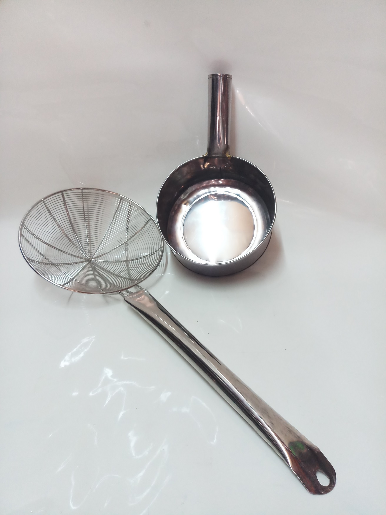 VỢT VÒNG CÁN INOX VỚT XƯƠNG,RAU CỦ VỚT ĐỒ CHIÊN,TẶNG KÈM CA INOX CAO CẤP.