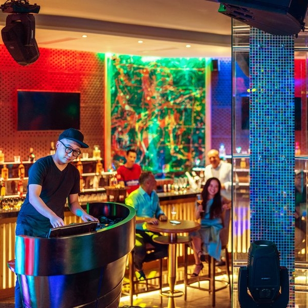 Gói Villa 02 Phòng Ngủ Movenpick Cam Ranh Resort 5* Nha Trang - Hướng Biển, Buffet Sáng, Công Viên Nước, Thưởng Thức Chocolate, Nhiều Hoạt Động Hấp Dẫn, Dành Cho 04 Người Lớn