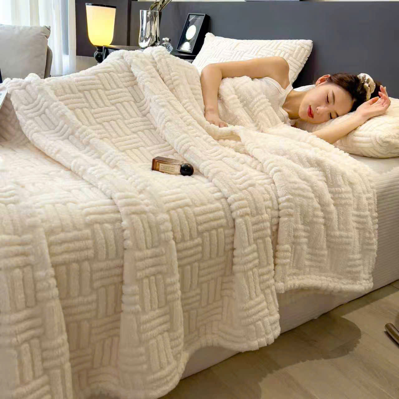 Chăn lông tuyết LIDACO họa tiết khối 3D chất tuyết mềm nhẹ ấm áp kích thước 2mx2m3