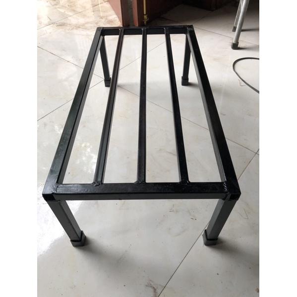 Kệ Dài 70cm, Rộng 30cm, Cao 20cm. 3 nan phụ. Hộp thép 20mmx20mm